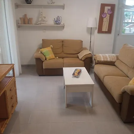 Veneziola Sunset Beach, Sea, Pool, Soccer Court, Garden & Barbecue Apartamento *