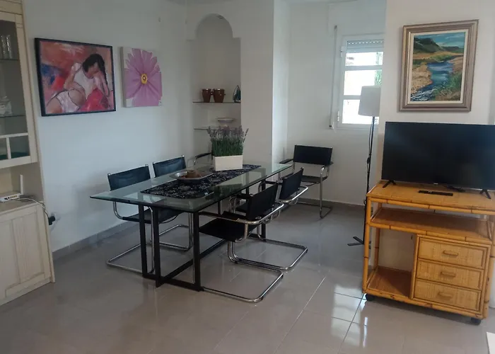 Veneziola Sunset Beach, Sea, Pool, Soccer Court, Garden & Barbecue Apartman *