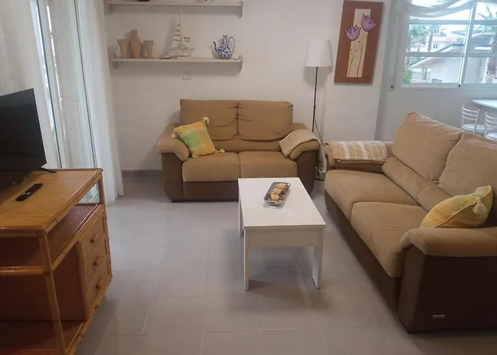 Veneziola Sunset Beach, Sea, Pool, Soccer Court, Garden & Barbecue Apartman *